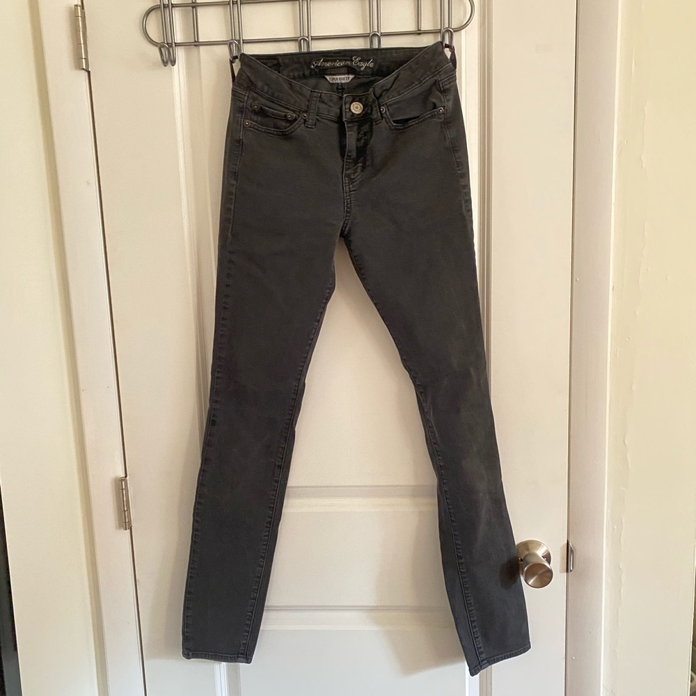 AE Mid-Rise Black Wash Super Skinny Jeans